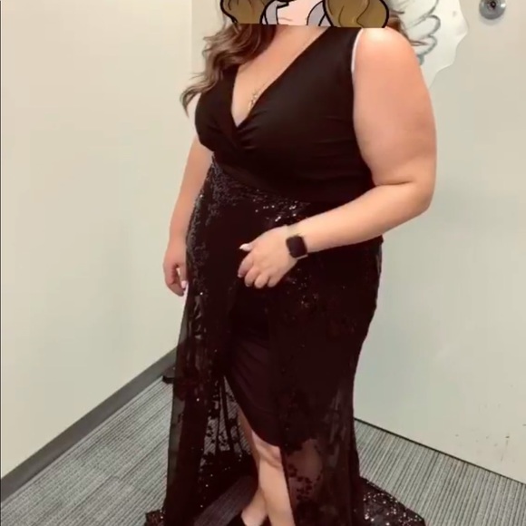 Love Kiss Fashion Dress Black with train - Picture 2 of 5